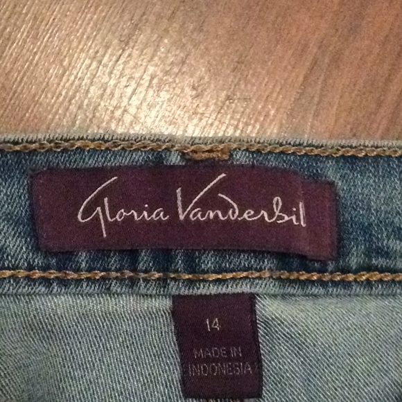 Amanda - Picture 6 of 8